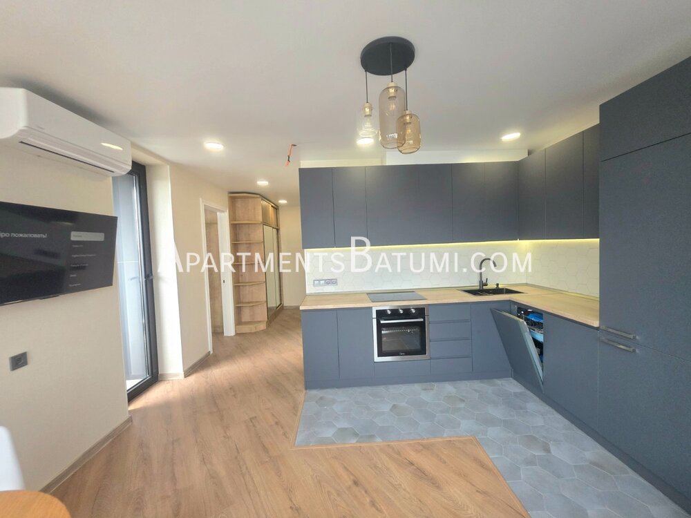 Новая квартира 60 м² на Шартава | Дизайн-ремонт, вид на стадион, 1+1