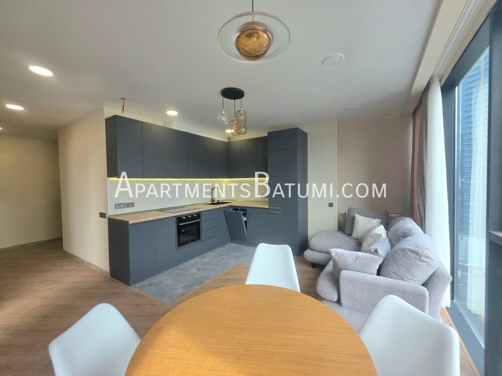 Новая квартира 60 м² на Шартава | Дизайн-ремонт, вид на стадион, 1+1