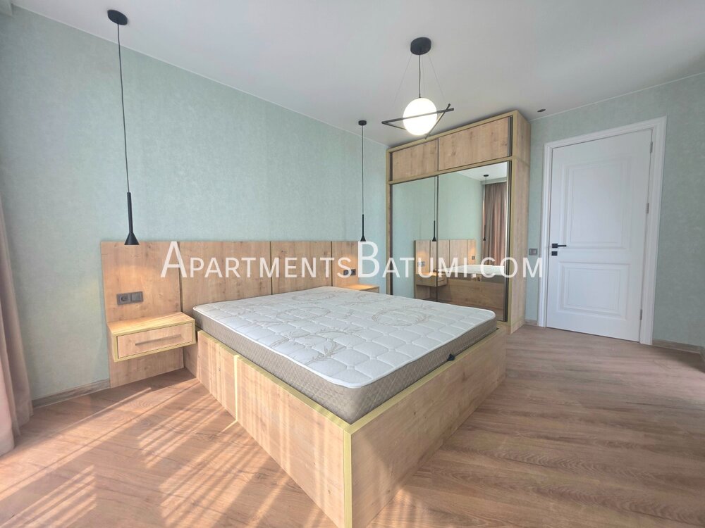 Новая квартира 60 м² на Шартава | Дизайн-ремонт, вид на стадион, 1+1