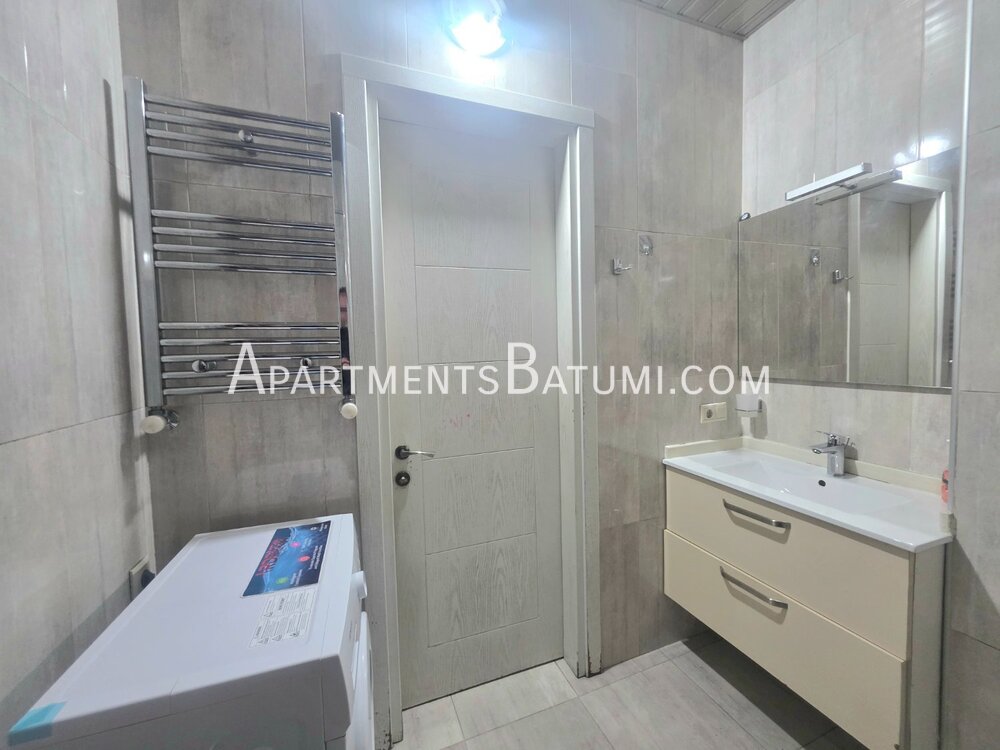 Снять студию в Батуми на ул. Пиросмани – 45 м², рядом бульвар