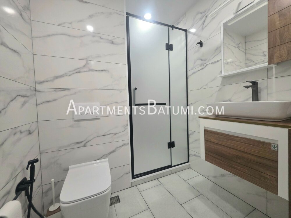Новая квартира 60 м² на Шартава | Дизайн-ремонт, вид на стадион, 1+1