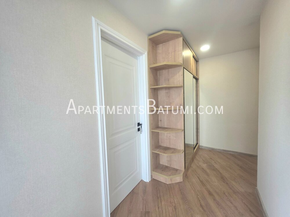Новая квартира 60 м² на Шартава | Дизайн-ремонт, вид на стадион, 1+1