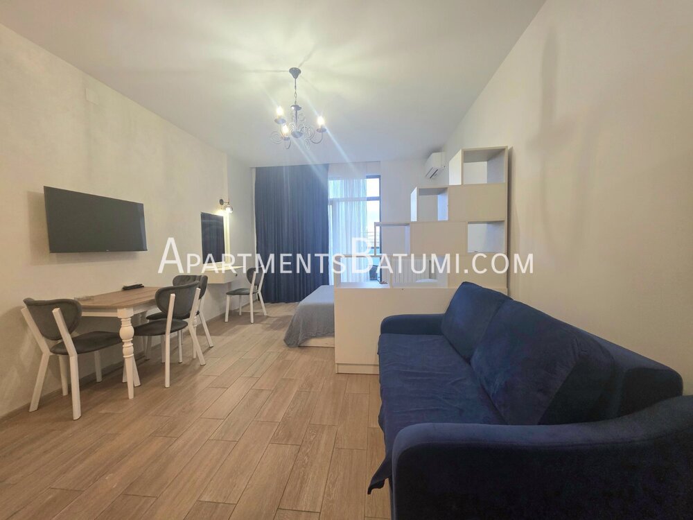 Студия 40 м² на Пиросмани | Высокий этаж, вид на море и город