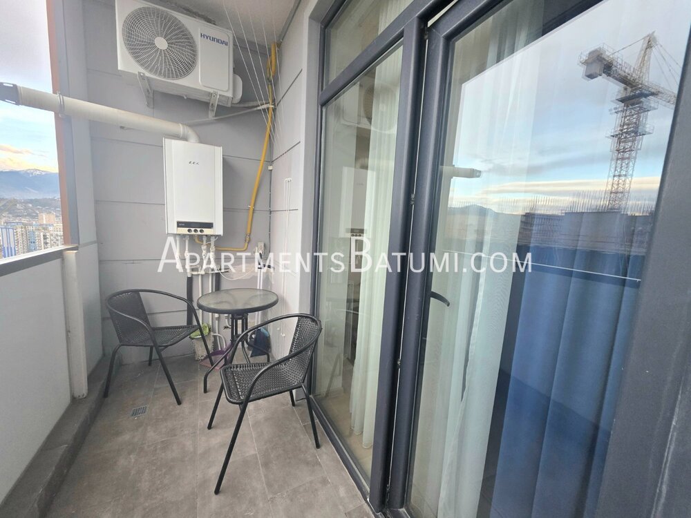 Студия 40 м² на Пиросмани | Высокий этаж, вид на море и город