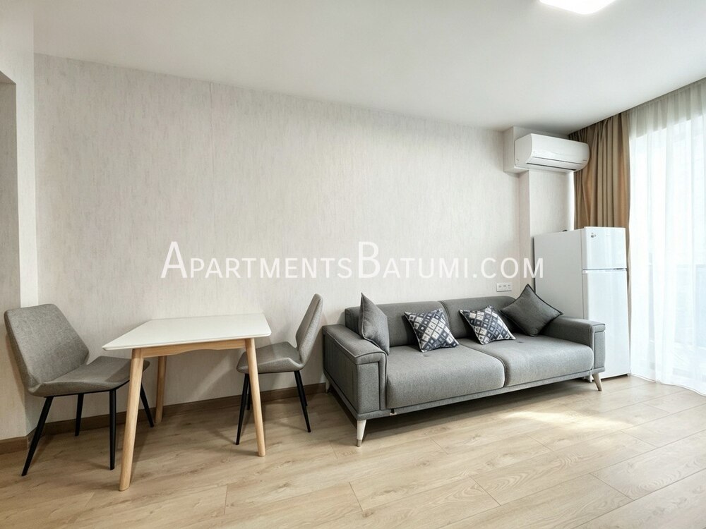Продаётся просторная квартира 1+1 в Orbi Beach Tower, Батуми