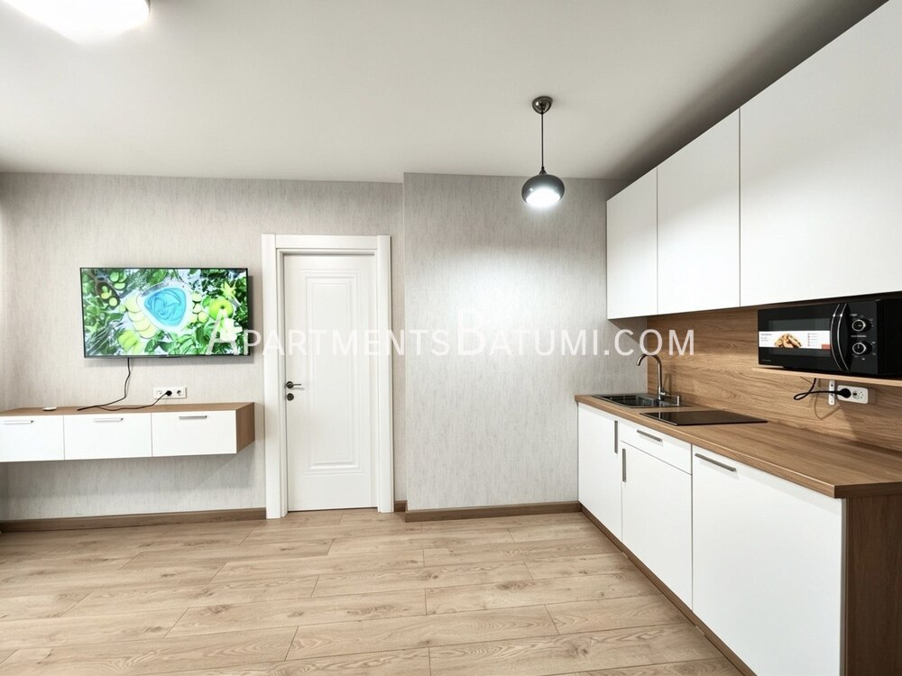 Продаётся просторная квартира 1+1 в Orbi Beach Tower, Батуми