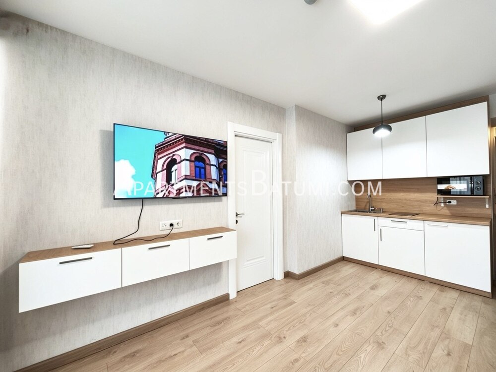 Продаётся просторная квартира 1+1 в Orbi Beach Tower, Батуми