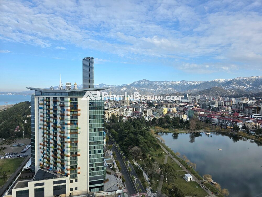 Квартира 1+1 в Alliance Privilege Батуми – вид на море и парк