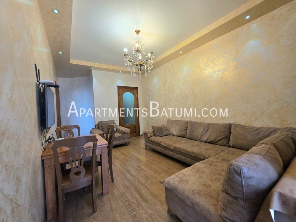 3-room 75 m² Apartment for Rent on Bagrationi
