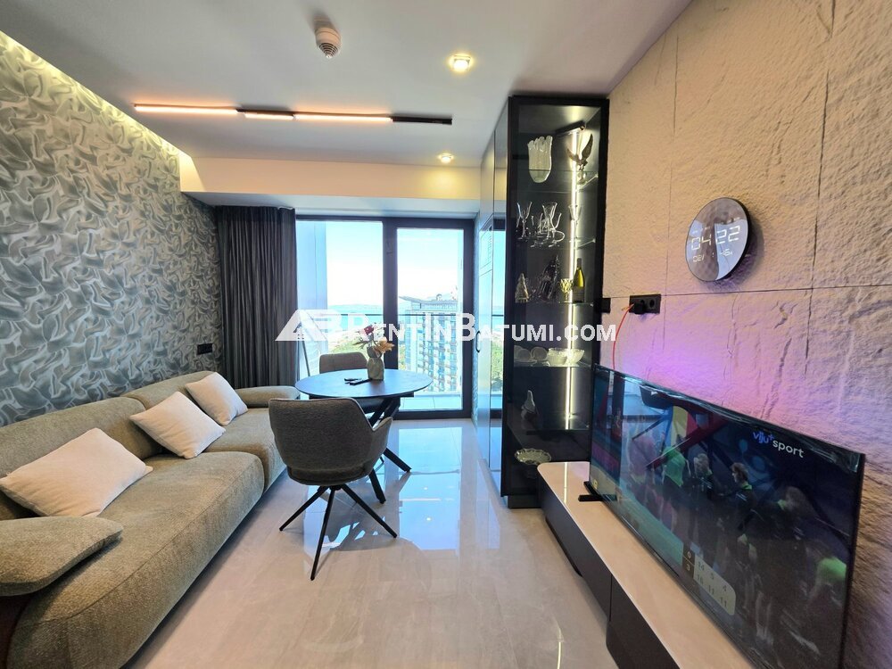 Квартира 1+1 в Alliance Privilege Батуми – вид на море и парк