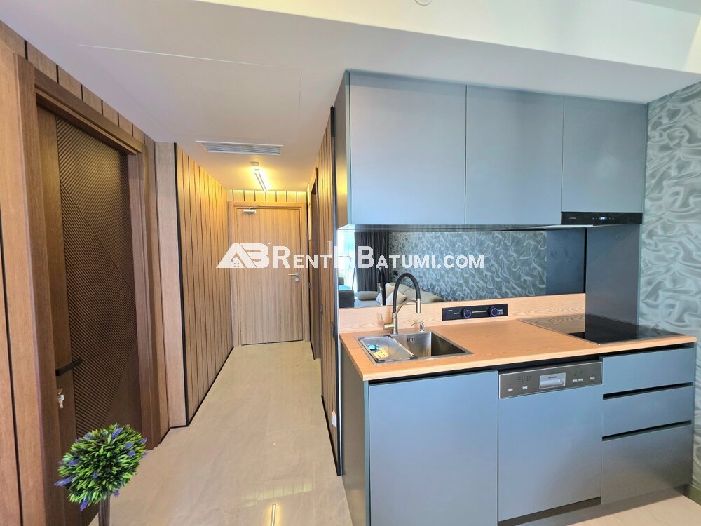 Квартира 1+1 в Alliance Privilege Батуми – вид на море и парк