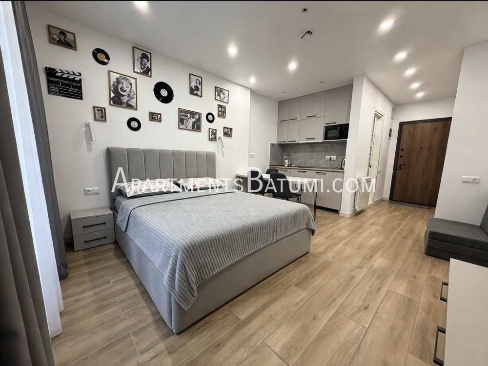 Первая аренда — студия 35 м² на первой линии Нового бульвара
