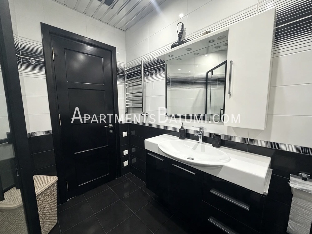 Аренда 3-комнатной квартиры 95 м² на Руставели за $1000