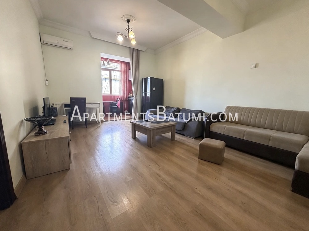 Аренда 1+1, 50 м² на Лука Асатиани за $500